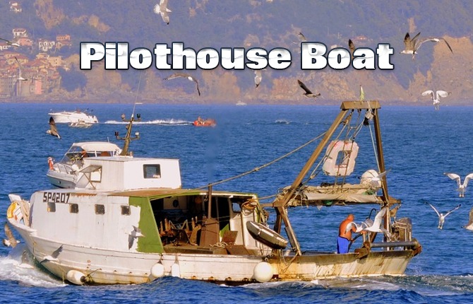 Pilothouse-Boat
