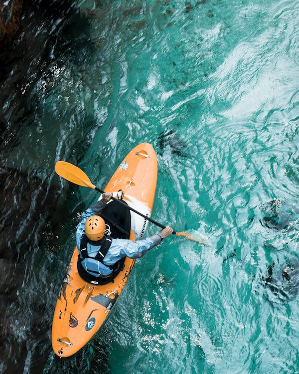 What to Consider When Choosing Kayaks for Kayaking