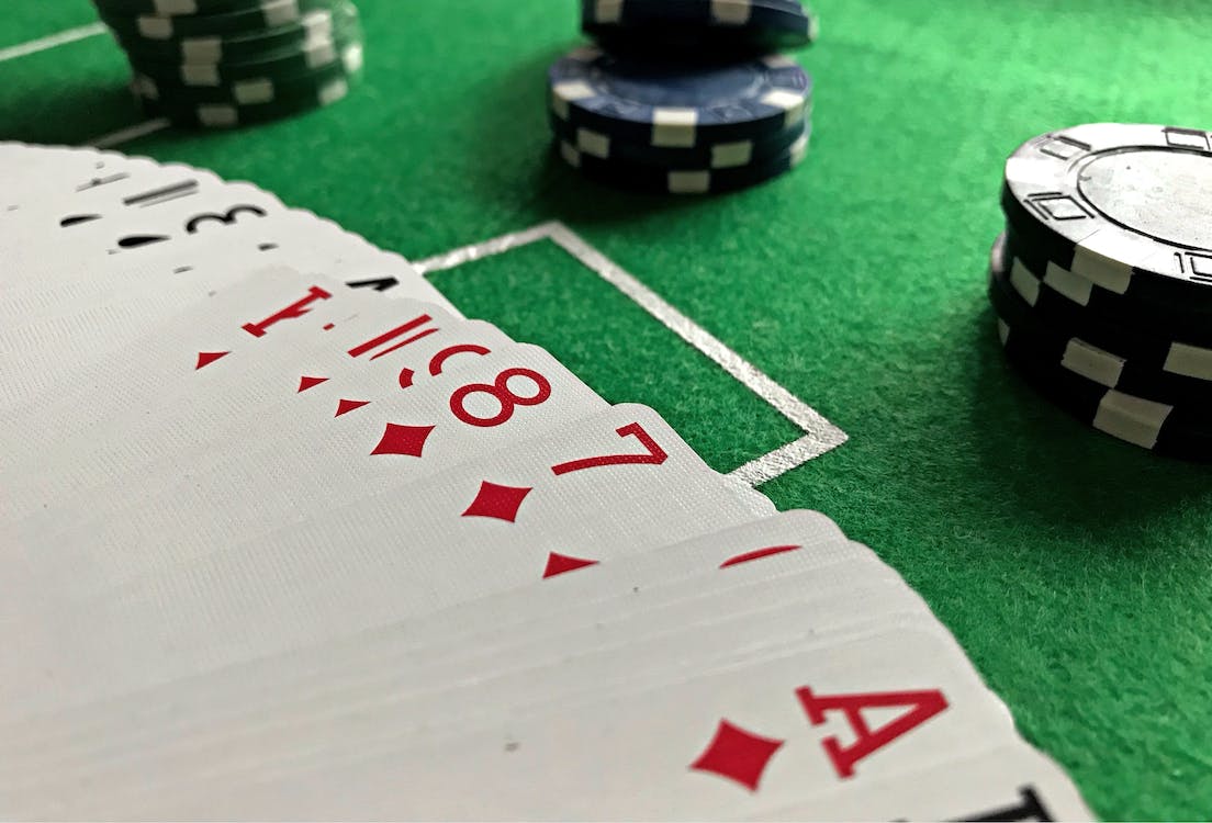Tips to play smart at an online casino