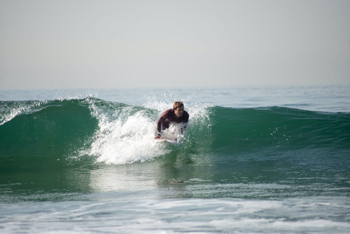 Top 10 Tips For Beginner Surfers