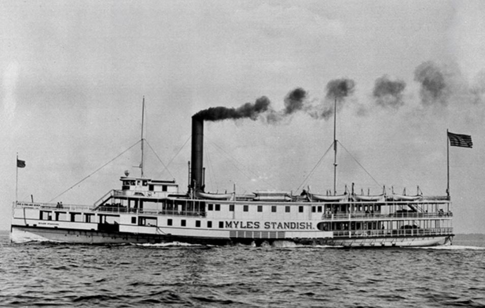 Did People Use To Live On Steam Boats