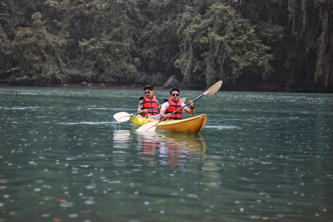 What is the Best Season and Weather Condition to Go Kayaking