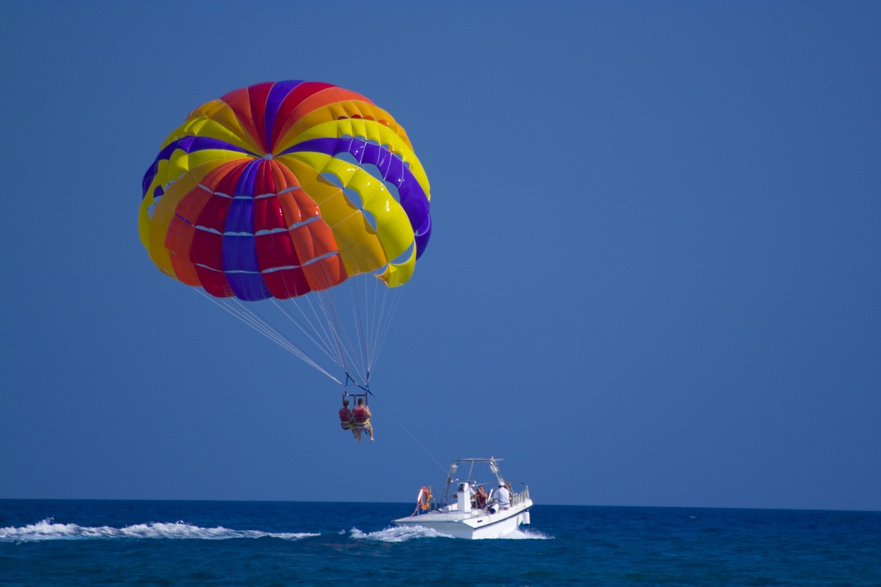 two-people-parasailing-in-Greece